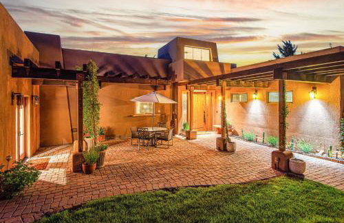 8-Bedrooms with Stunning Views & 75' Lap Pool - Foto 80