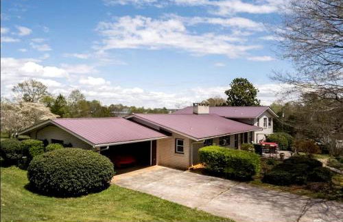 Lovely Vacation Rental with Hot Tub and Amazing Amenities for a Fantastic Family Escape in Clarkesville, Georgia - Foto 7