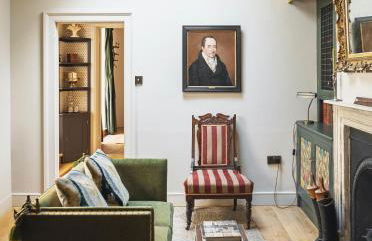 Luxury Central Bath Apartment with Private Sauna - Photo 1