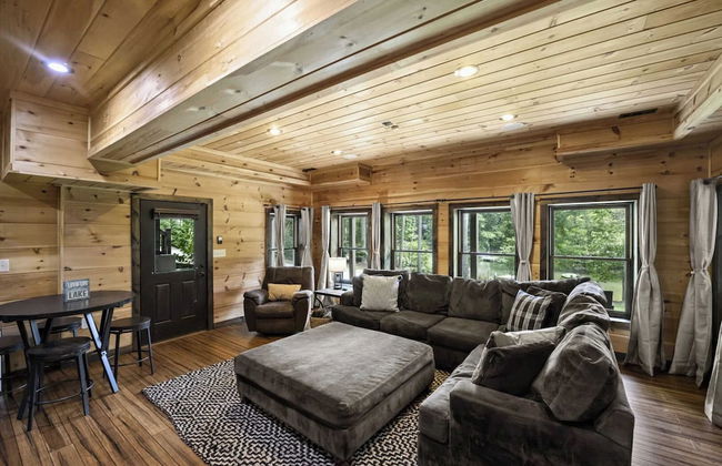 Waterfront 1-acre Private Dock, Hot Tub, Firepit Bankhead Lodge by Avantstay - Foto 32