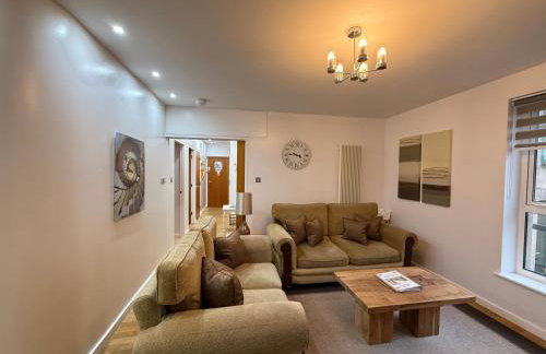 Holyrood Apartment with parking & lift access - Photo 5