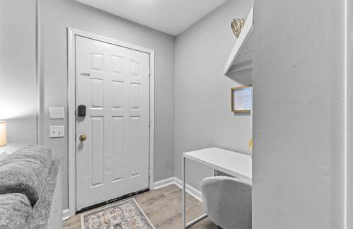 Convenient Apt Close to Downtown - Foto 35