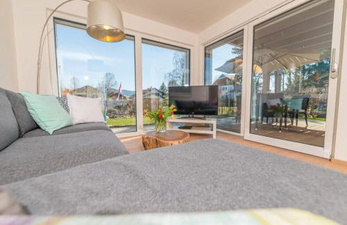 Helle Wohnung mit Bergblick & eigener Terrasse - Foto 6