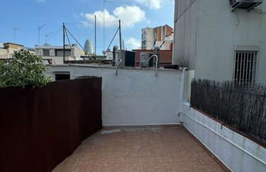 Apartamento renovado con patio - Foto 10