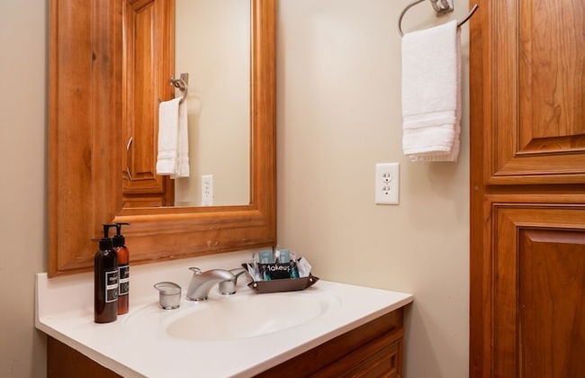 Manor on the River - Whole House - Photo 54