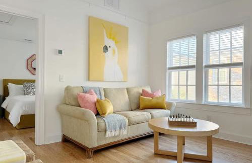 Sunny & Playful Carriage House in Downtown Savannah Stay Here and Walk Everywhere - Foto 22