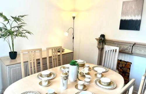 Spacious 3 Bedroom House - Sleeps 5 - Foto 11