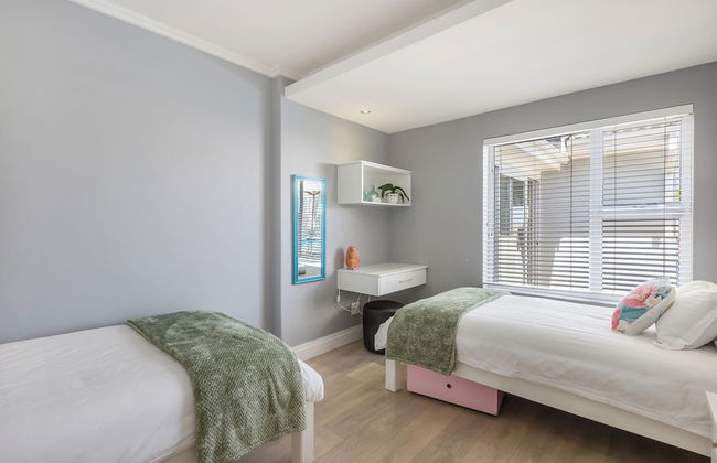 Beachfront, Private Pool, Pizza Oven, Pool Table, Fast Internet, Family Friendly - Photo 11