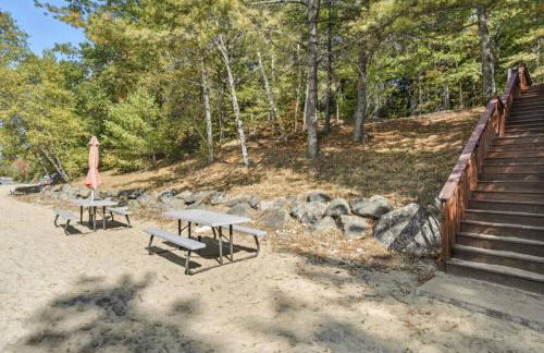 Newfound Lake Condo - Panoramic Views, Tennis & Beach - Foto 52