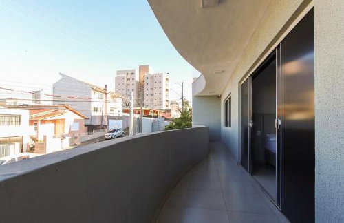 Lou Suítes - 8 - com sacada e vista da cidade - Foto 38