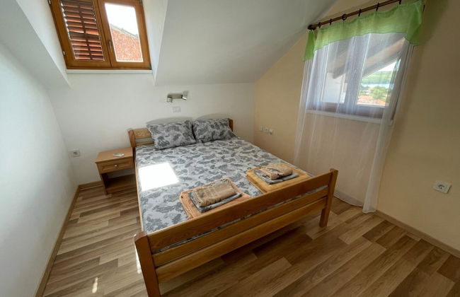 Jenny - 300m to the Beach - A1 - Photo 4