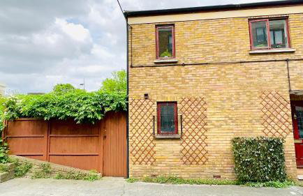 Amazing Location - City of London- 2 Bedroom Stunning Canal View House With Private Garden,Parking & Balcony - Foto 70