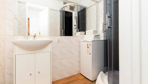 Apartments Gdansk Dworska by Noclegi Renters - Foto 3, Shower