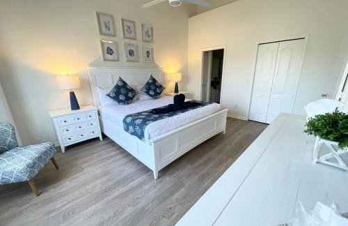 556 Gorgeous home with Pool and Spa Not Overlooked at Back 3 Bedrooms and 2 Full Bathrooms - Foto 7