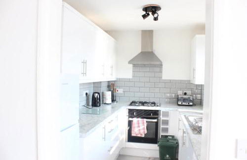 Exquisite and Modern 2 bed Maisonette - Foto 16