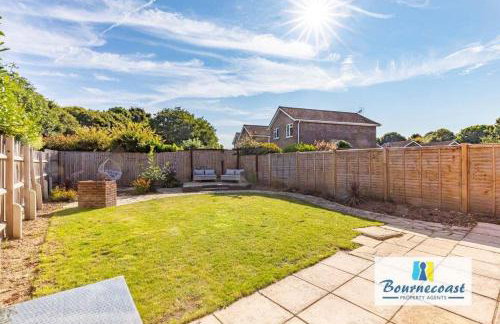 AUSTER CLOSE by BOURNECOAST - A Family Home with Garden and Parking - WIFI - HB9617 - Foto 4