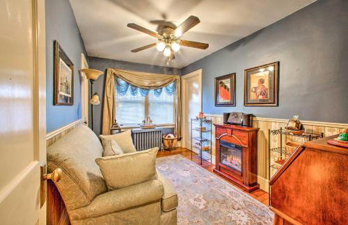 Whimsical Lancaster Home - 4 Mi to Sight and Sound - Foto 12