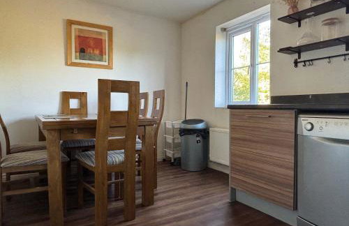 WS10 Contractor House 3 Bed 3 Bath with Parking - Foto 29