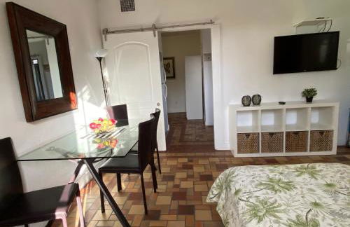 Harding Boutique Apartments - Photo 4