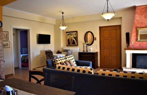 Mainades House - Photo 10