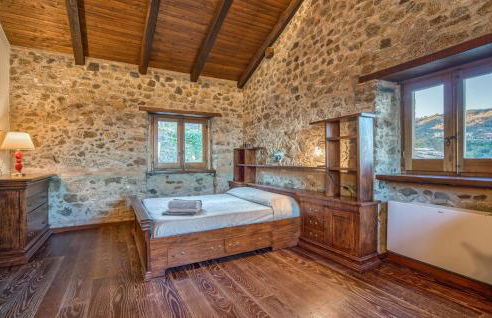 Nice Home In Montepaone - Photo 17