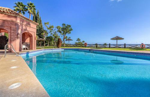 Elegant Golf Apt, Peace, Pool, Panoramic Views - Foto 8