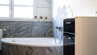 Dachgeschosswohnung mit Klimaanlage-15min vom Europa Park entfernt - Foto 2