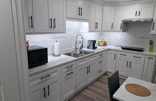 Country Blue Getaway by the Ranch Fields - Foto 19