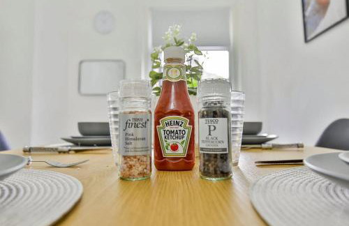 Oldham House, near Town Centre, sleeps 5 - Foto 11