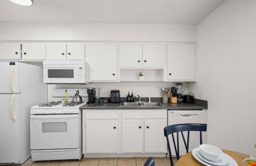 Bright & Cozy 1BR in Austin | Wi-Fi & Comfort - Foto 10