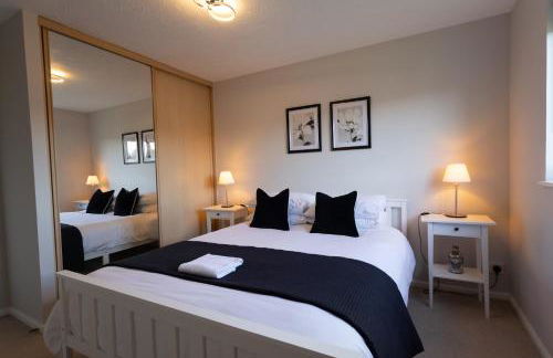 Modern 2 Bed Apartment Near Gatwick - Foto 11