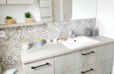 Le Gîte "Aubrac" Haut de gamme, Jardin, Piscine - Photo 8