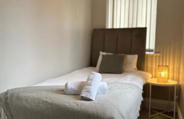 New Stylish House - Sleeps 7 - Free Parking - Contractors Welcome - Wifi - Foto 22