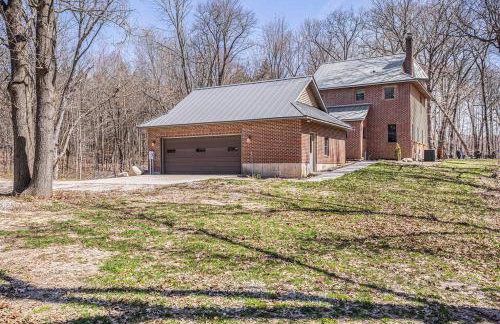 The Hopkins Hideaway - 40 Acres with trails, Arcades, Hot Tub, Fire Pit - Foto 8