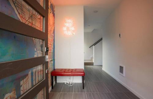 Stylish Urban Retreat w Rooftop Deck - Foto 45