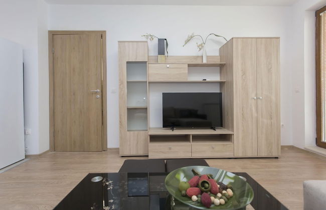 Modern 1bdr Apartment Near Center - Free Parking - Foto 11