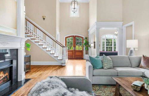 Lush Palace Has Power and Water, MTR Options - Foto 20