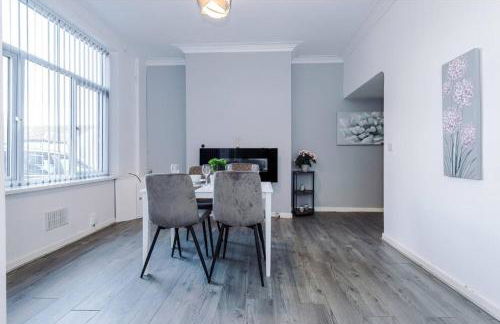 Modern & Cozy 3BR House - Sleeps 8 - Foto 10