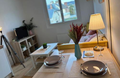 T2 au calme - 5 min à pied de la gare et 10min à pied du centre historique - Stationnement - Foto 4