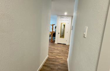 5 Star Stay Large Remodeled Modern 4BR Near UNT and TWU Sleeps 10 - Foto 29