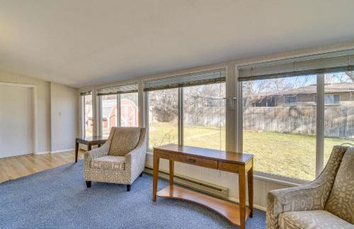 2 Mi to Olde Town! Pet-Friendly Haven with Sunroom - Foto 11