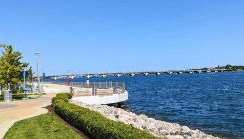 420 friendly Artsy walk Riverfront Loft King Bed - Foto 2