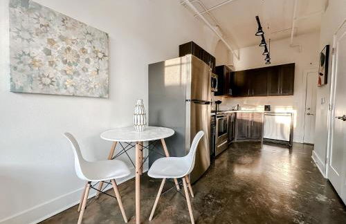 Sleepover Charming 1BD 1BA Wichita Lofts - Foto 51