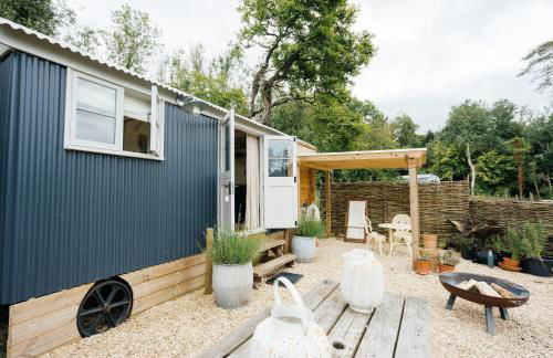 Lapwing Hut - Photo 16