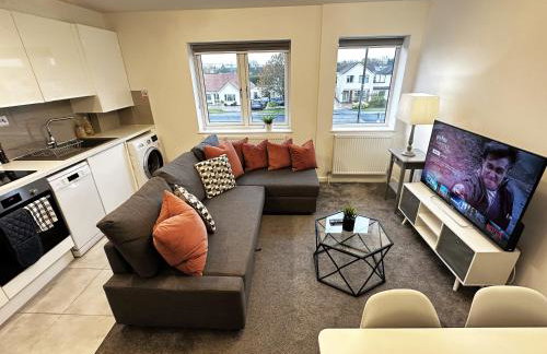 Walnut Flat, 2-Bedroom with Ensuite - Parking, Netflix, WIFI - Close to Oxford, Bicester & Blenheim Palace - F4 - Photo 24