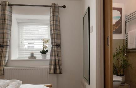 Sailors Return - Photo 29