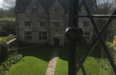 Welsh Gatehouse, Historic Castle which can cater for Electric Vehicle - Foto 19