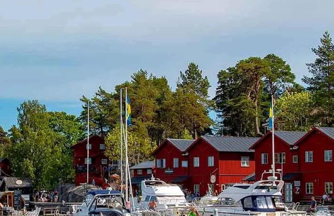 Explora el archipiélago de Estocolmo: tour en barco - Foto 1