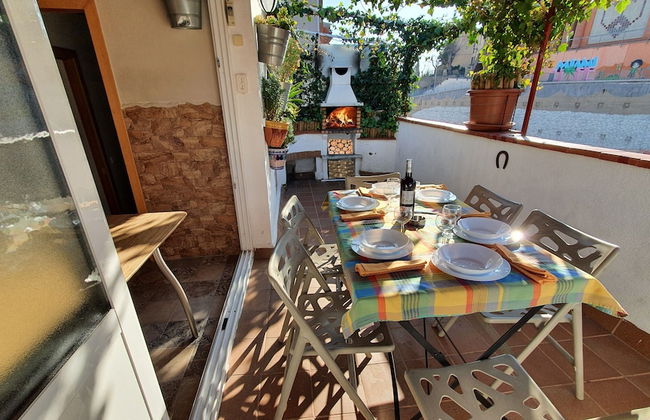 Atico con terraza y Barbacoa, junto linea Metro de BCN - Foto 1