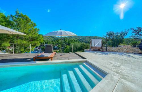 NEW Villa Pine Haven , Private Heated Pool Sleeps 8, Tranquil Retreat - Foto 27